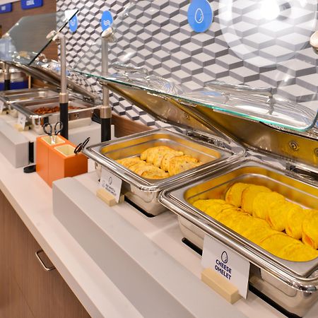 Holiday Inn Express Hotel & Suites Colby By Ihg Eksteriør billede