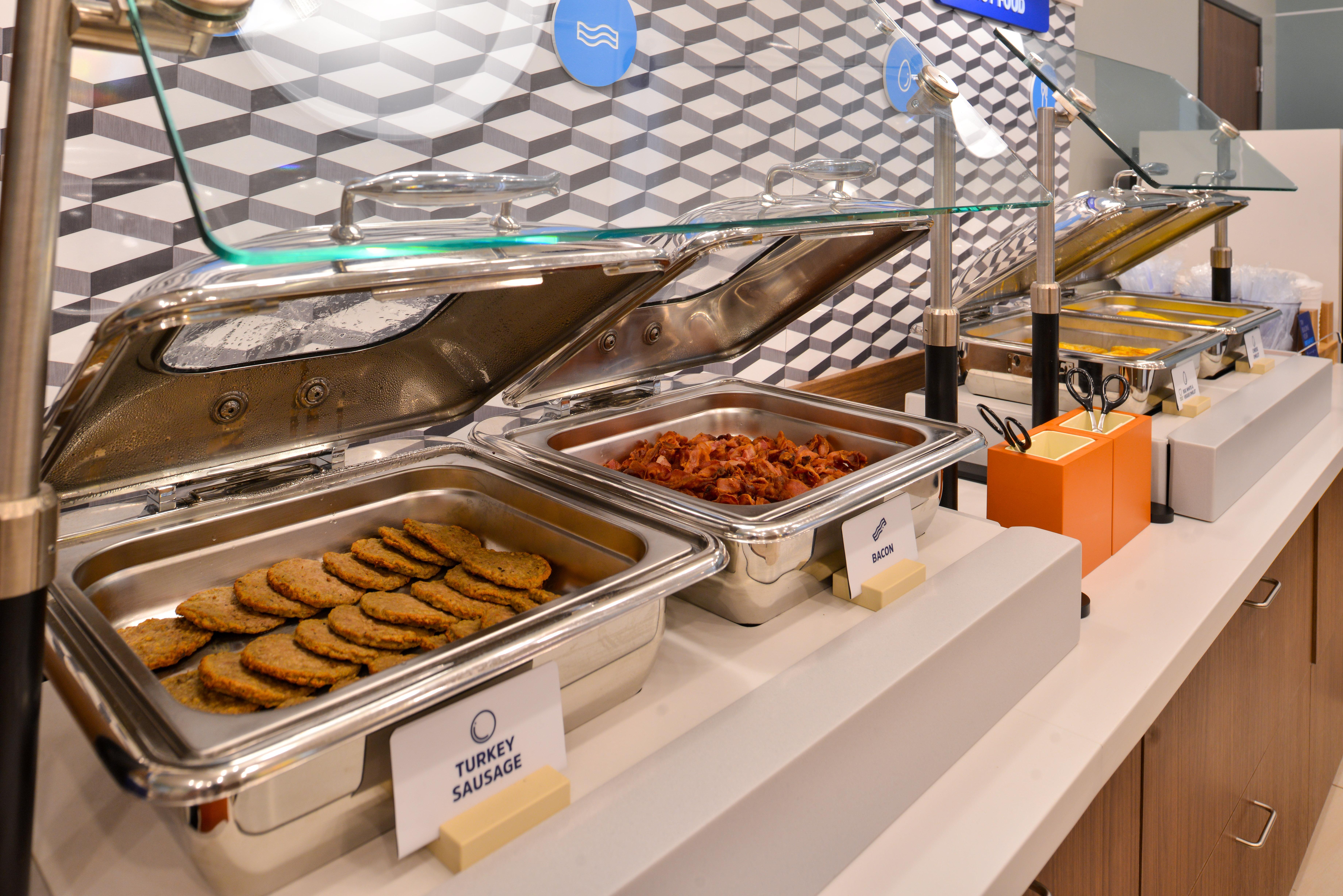 Holiday Inn Express Hotel & Suites Colby By Ihg Eksteriør billede