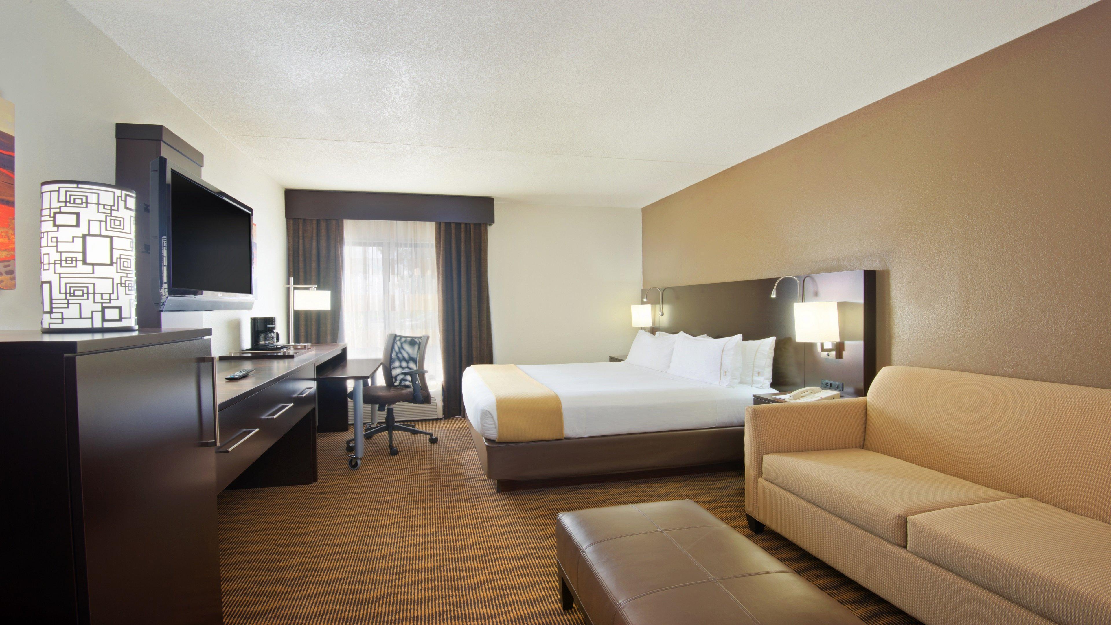 Holiday Inn Express Hotel & Suites Colby By Ihg Eksteriør billede
