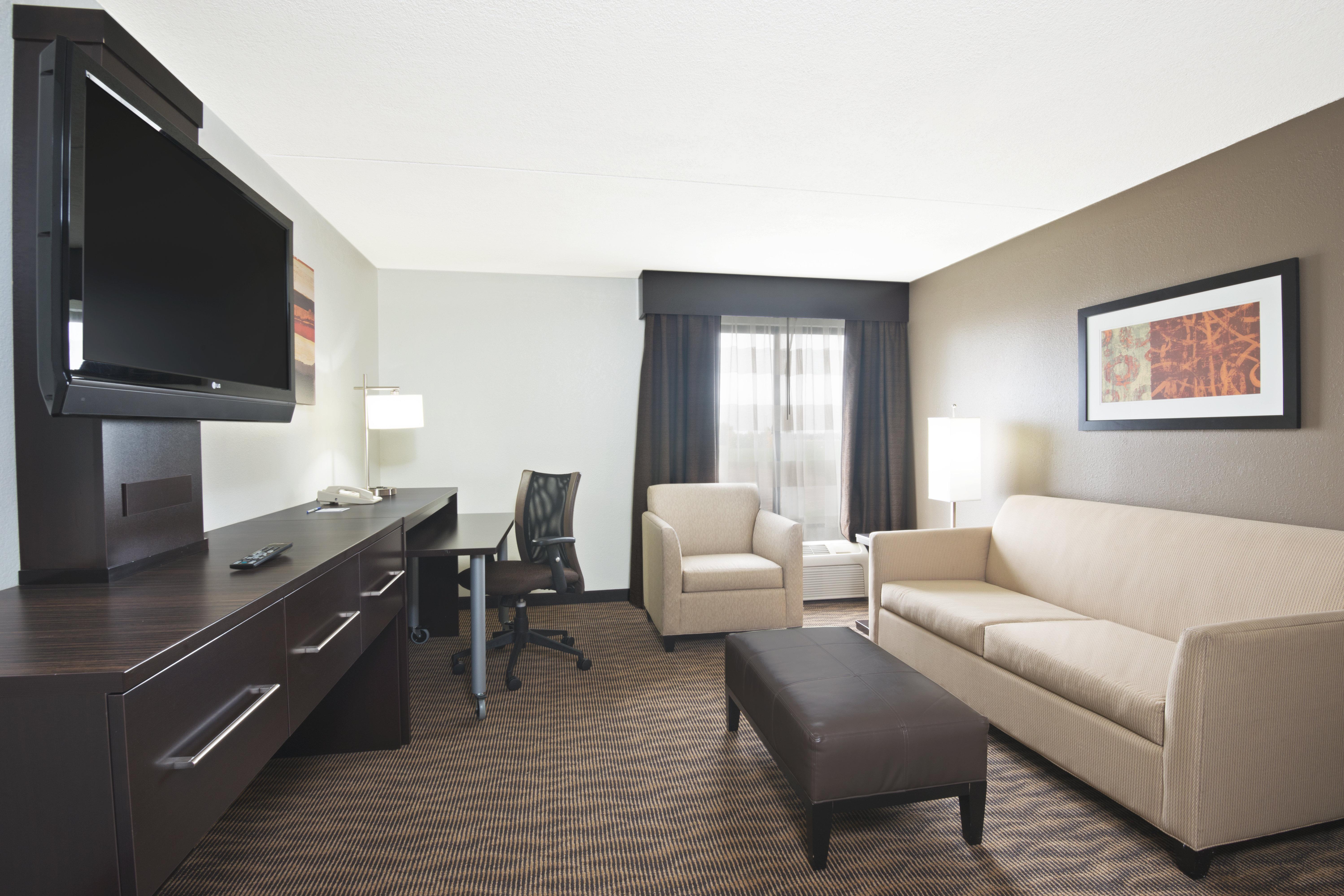 Holiday Inn Express Hotel & Suites Colby By Ihg Eksteriør billede