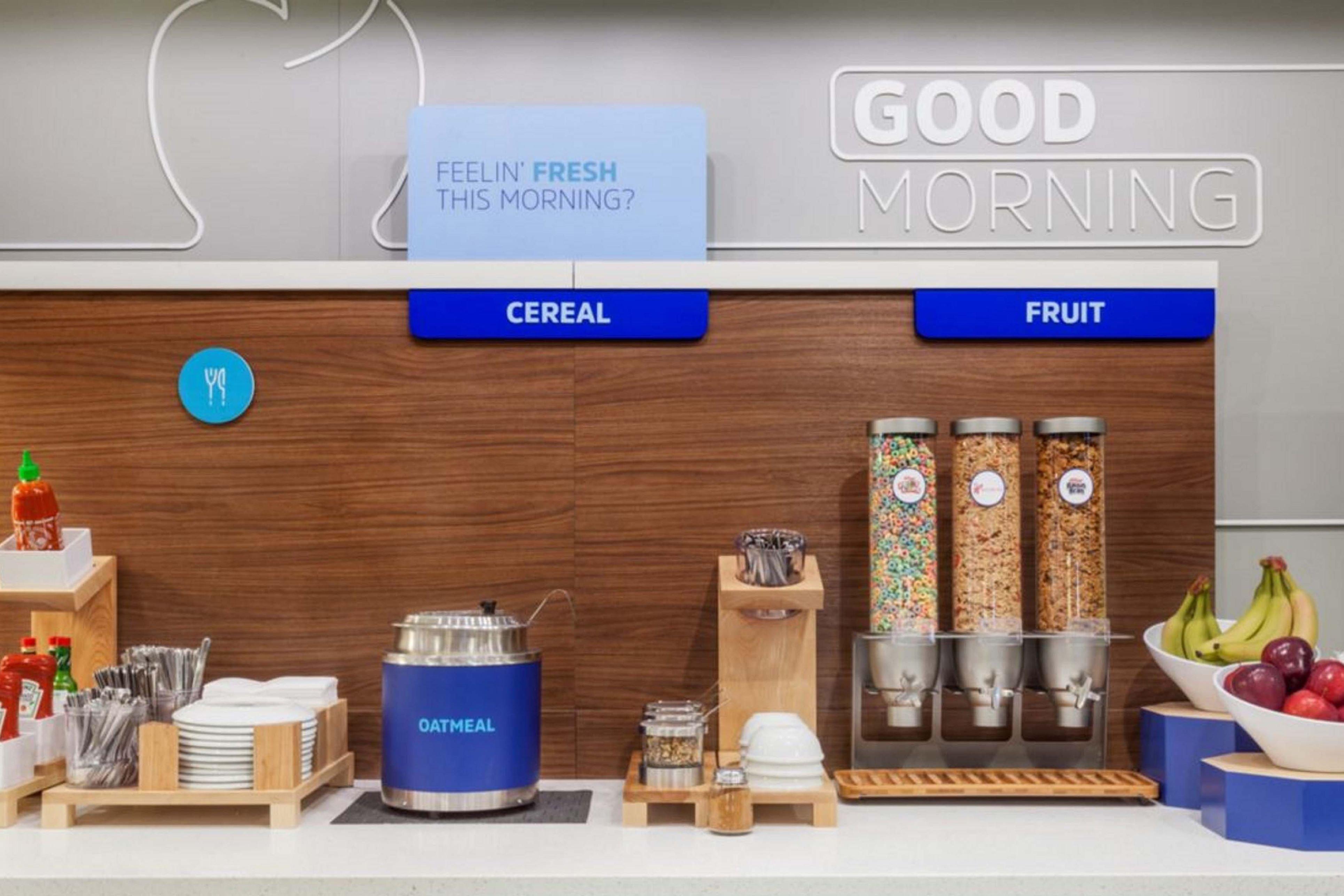 Holiday Inn Express Hotel & Suites Colby By Ihg Eksteriør billede