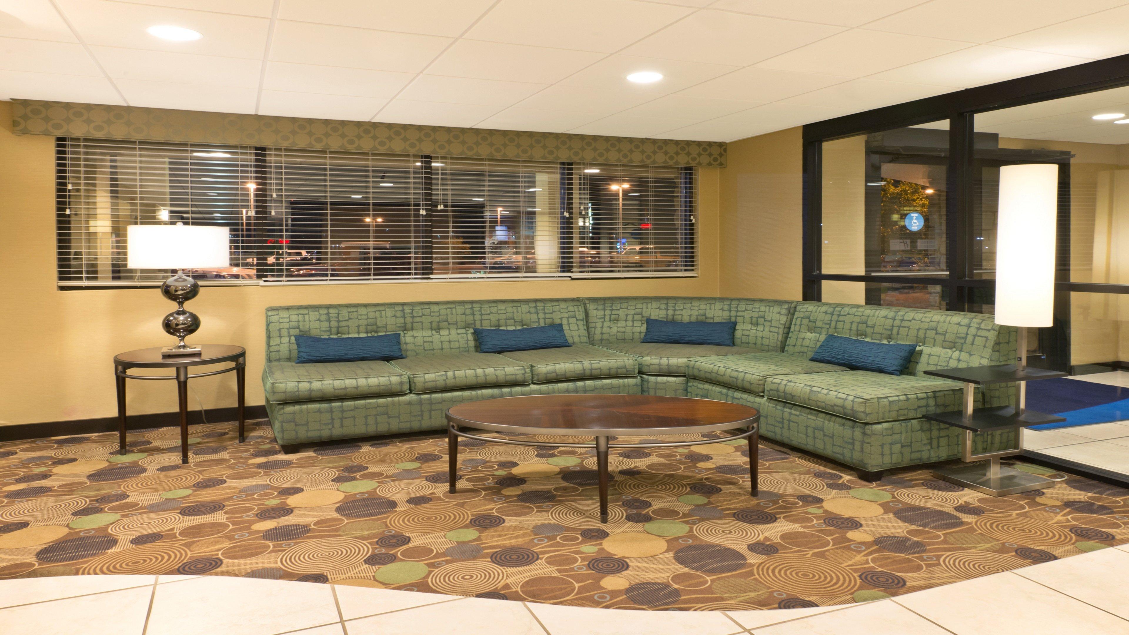 Holiday Inn Express Hotel & Suites Colby By Ihg Eksteriør billede