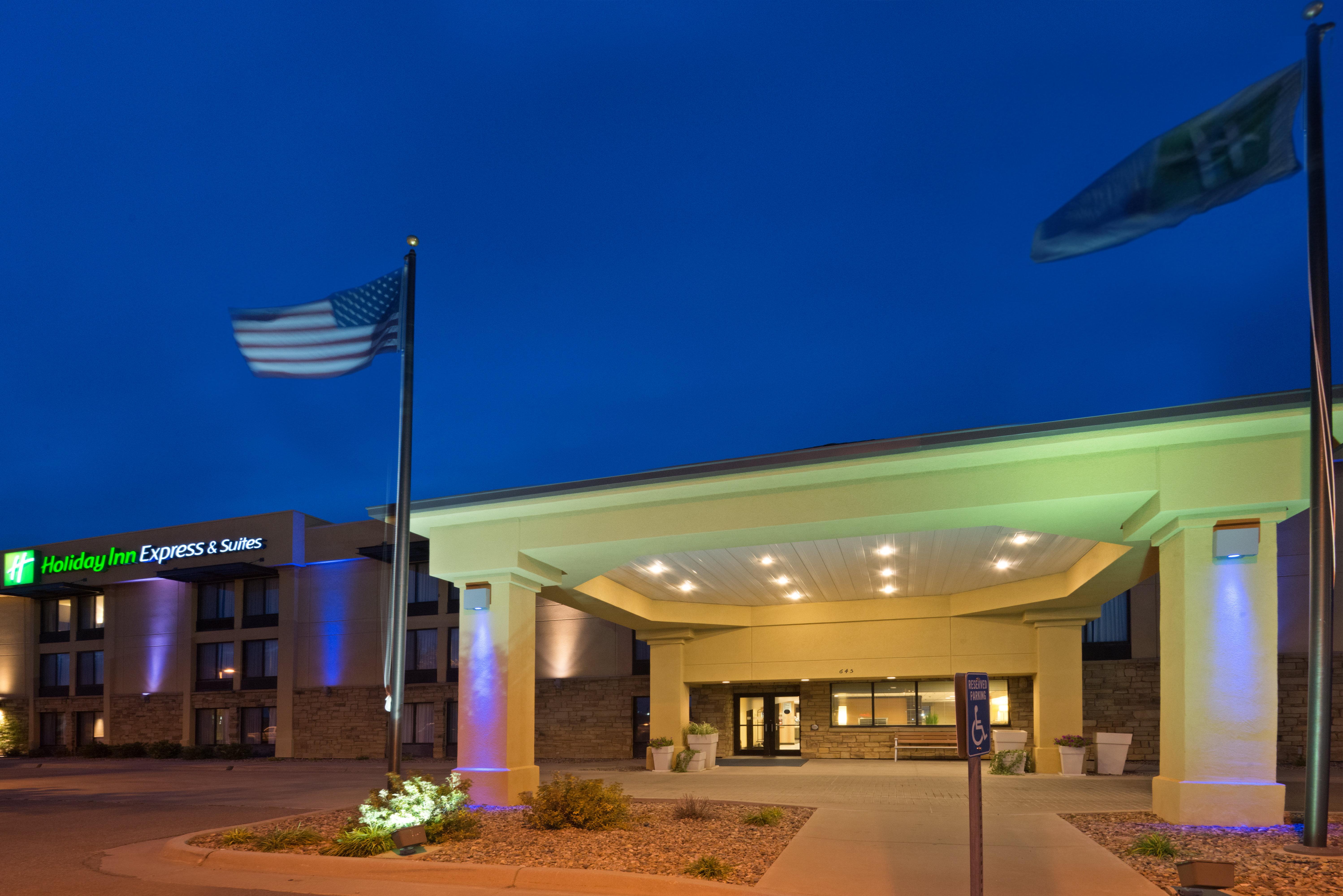 Holiday Inn Express Hotel & Suites Colby By Ihg Eksteriør billede