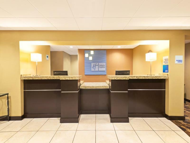 Holiday Inn Express Hotel & Suites Colby By Ihg Eksteriør billede