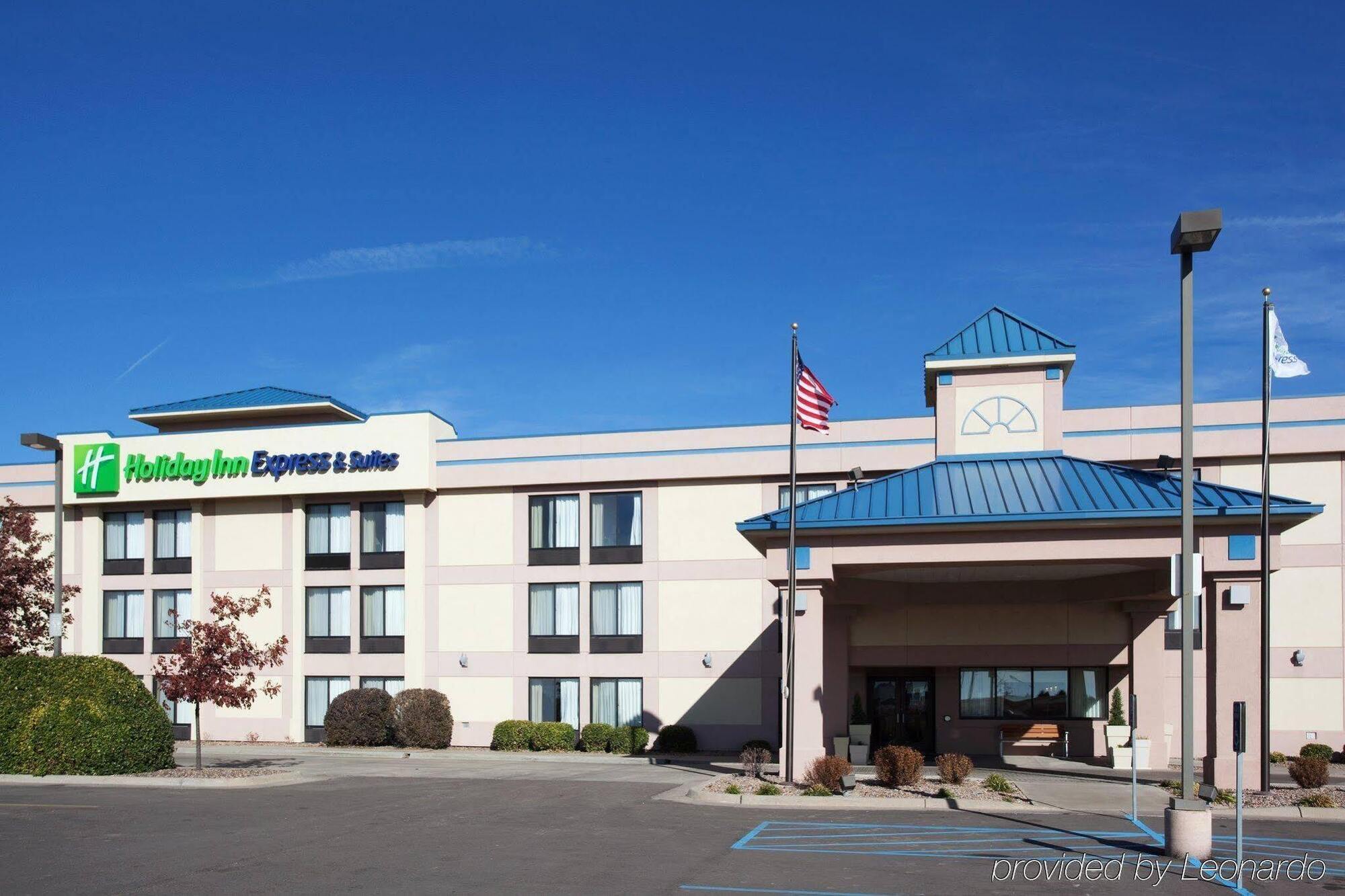 Holiday Inn Express Hotel & Suites Colby, An Ihg Hotel Eksteriør billede