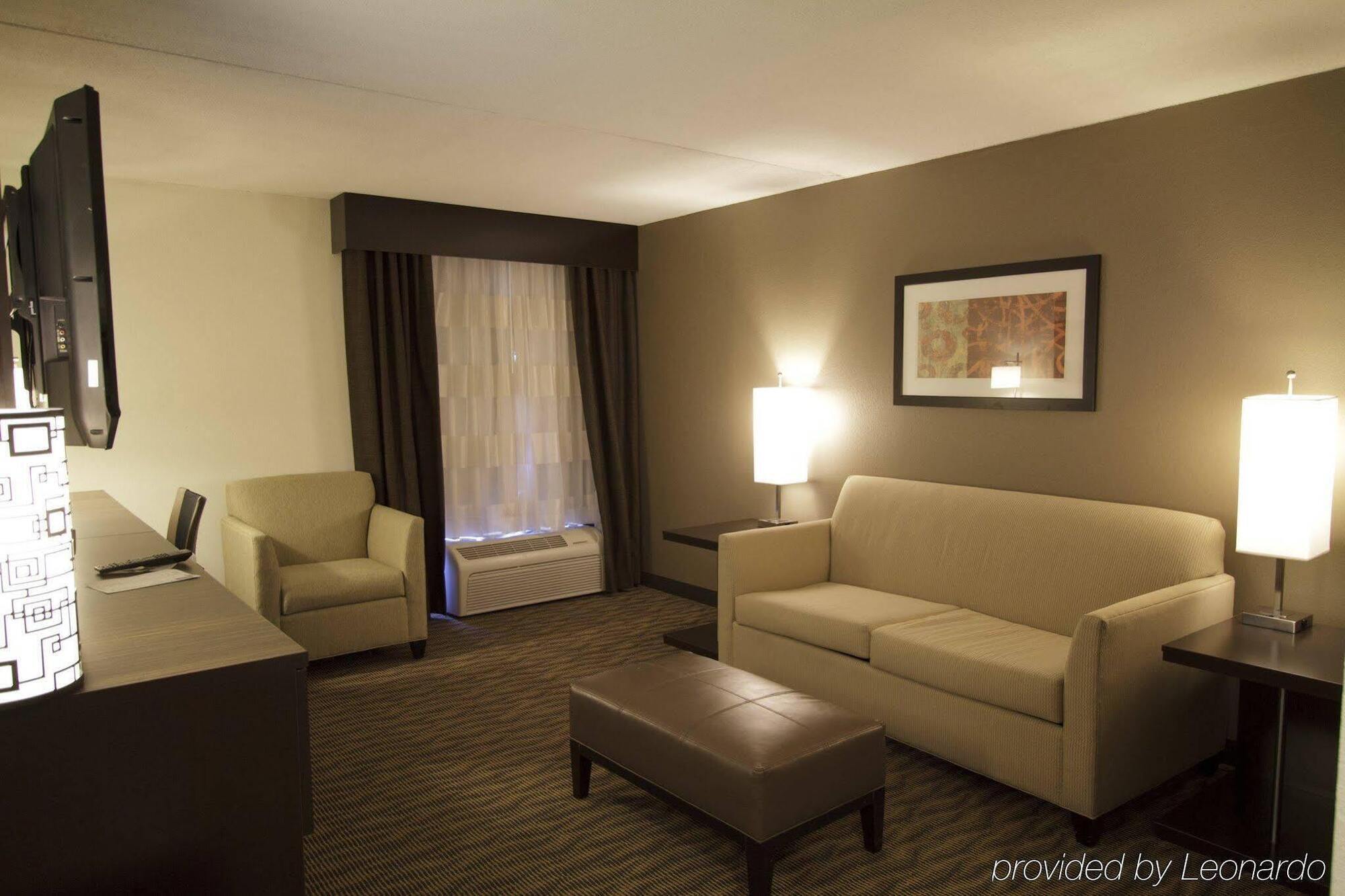 Holiday Inn Express Hotel & Suites Colby By Ihg Eksteriør billede