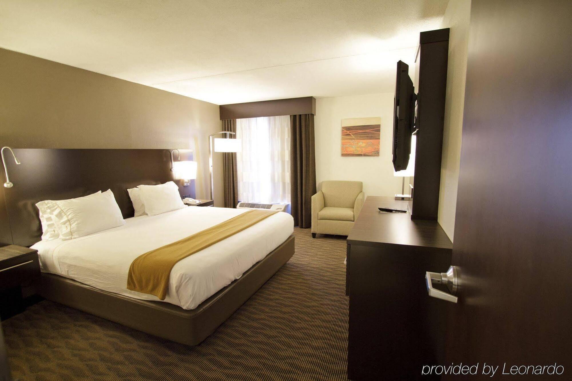Holiday Inn Express Hotel & Suites Colby By Ihg Eksteriør billede